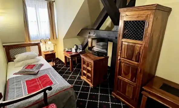Jednolôžkový Standard na hrade